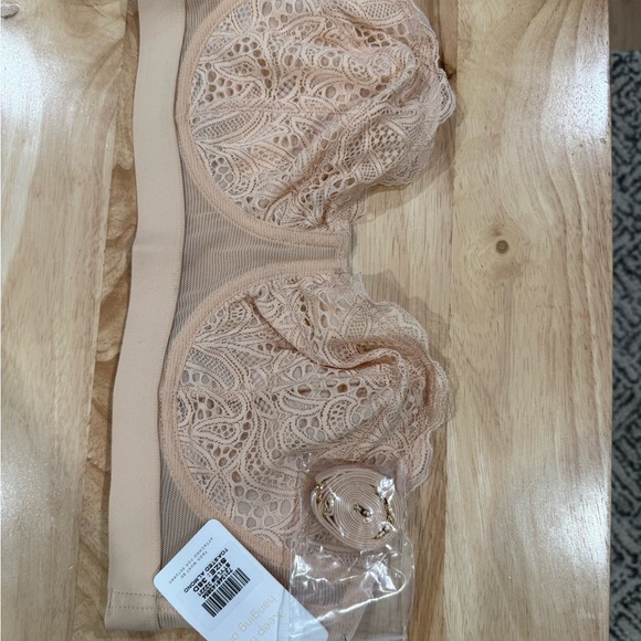 Lively Lace Strapless Bra in Nude - Picture 4 of 4